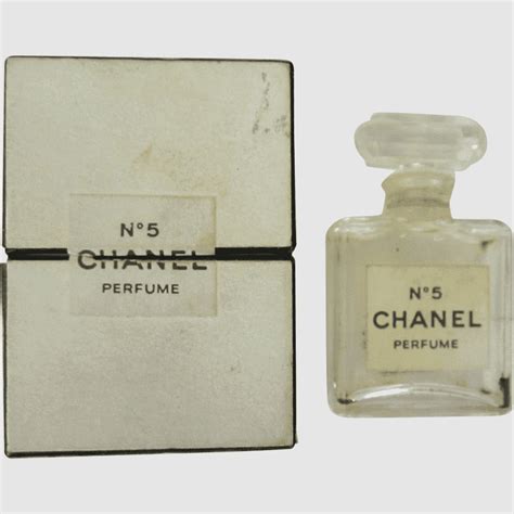 chanel 5oz bottles fakes basenotes|chanel no 5 serial number.